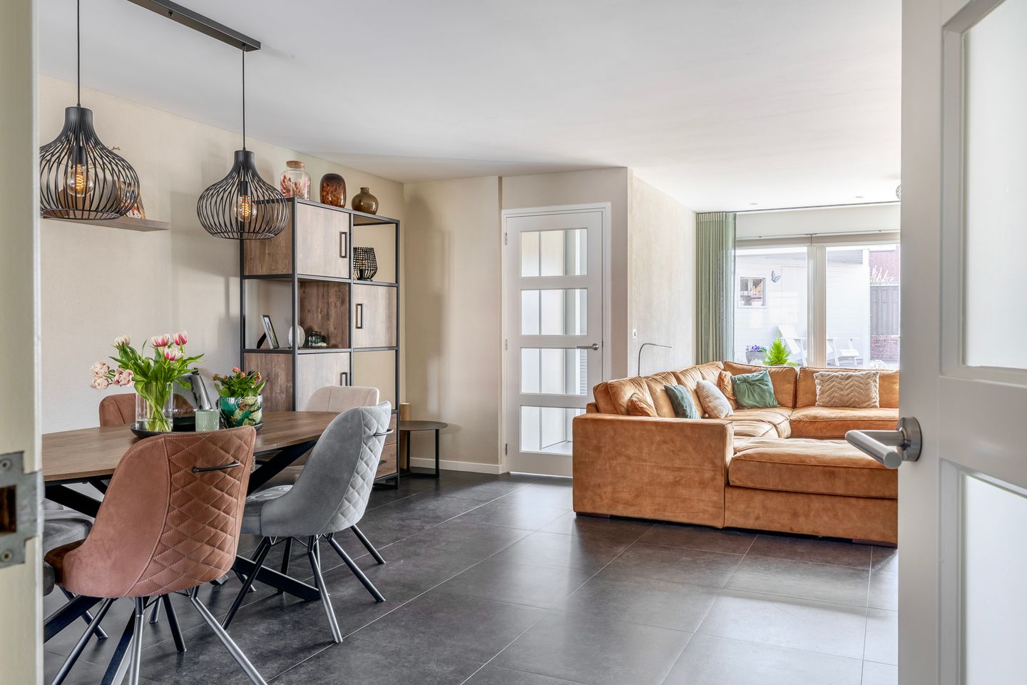 Foto 10 van Willem Bilderdijkstraat 18