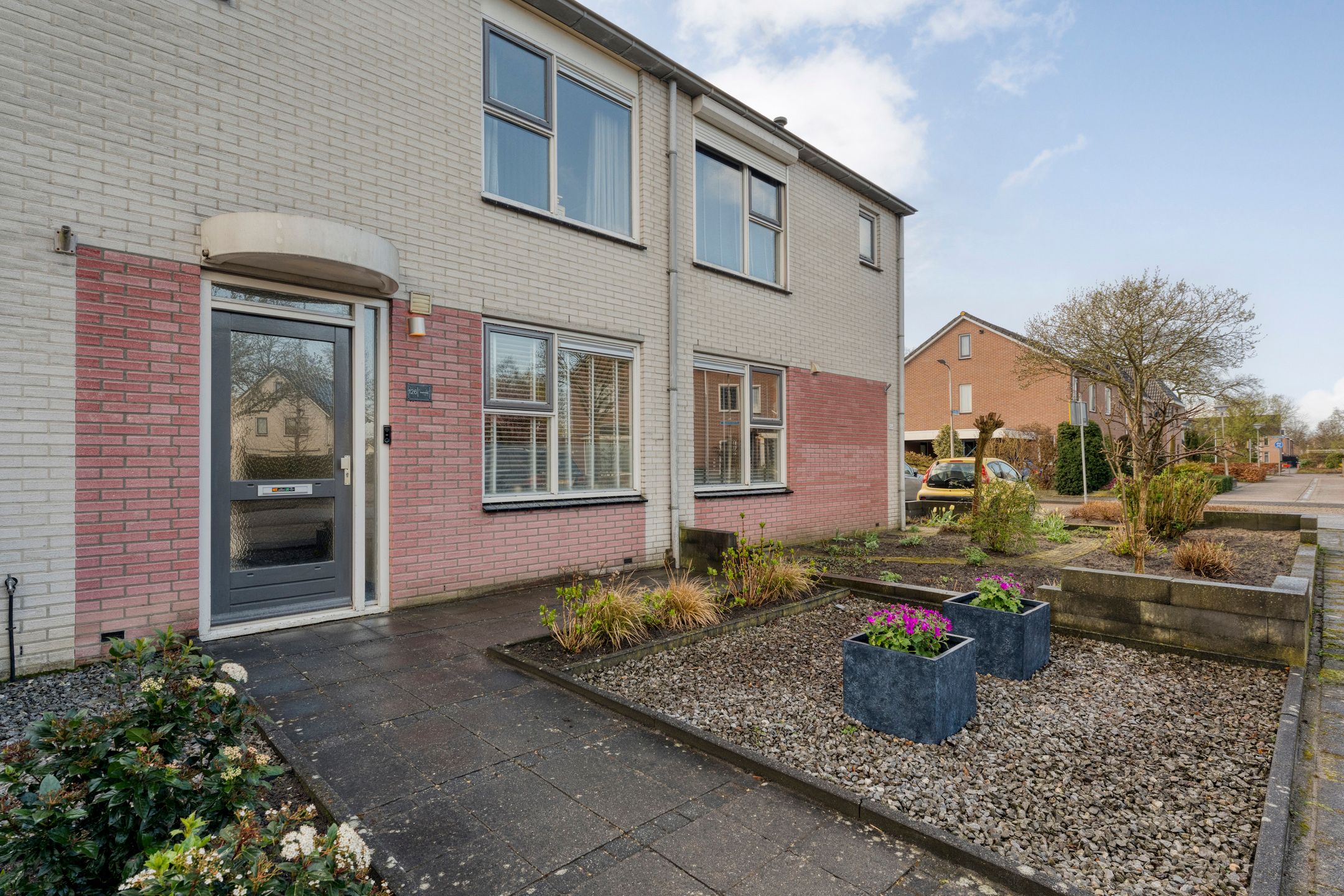 Foto 6 van Boterbloem 126