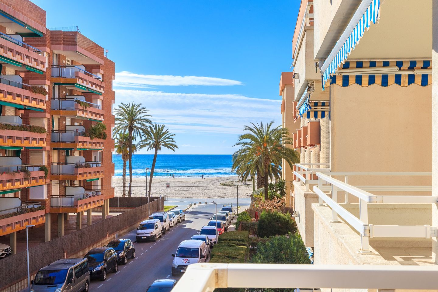 Foto 1 van Carrer dels Atinents 2