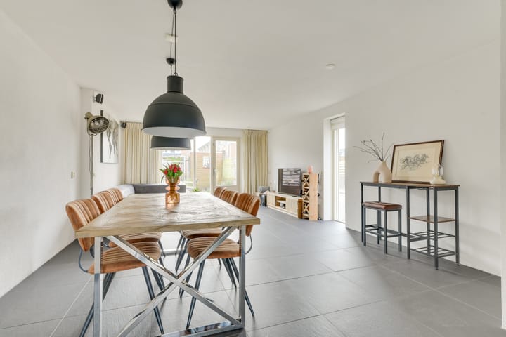 Photo 2 of Aagje Dekentuin 10