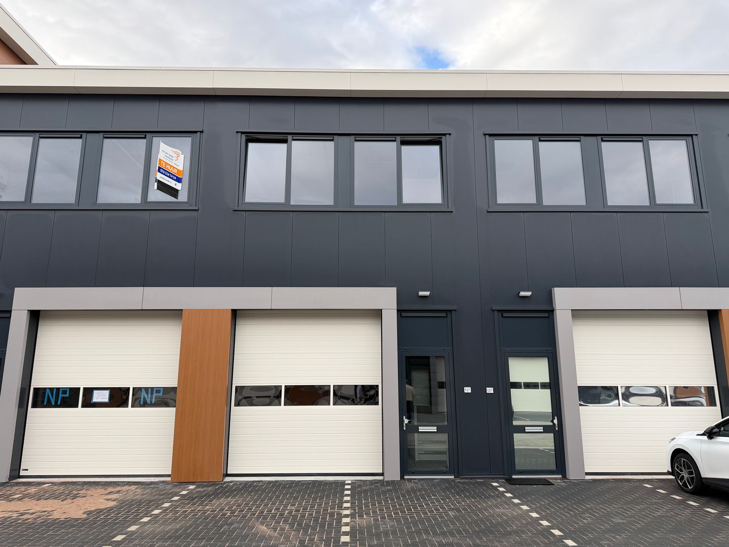 Bekijk foto 1 van Nieuwe Bredase Baan 12-C