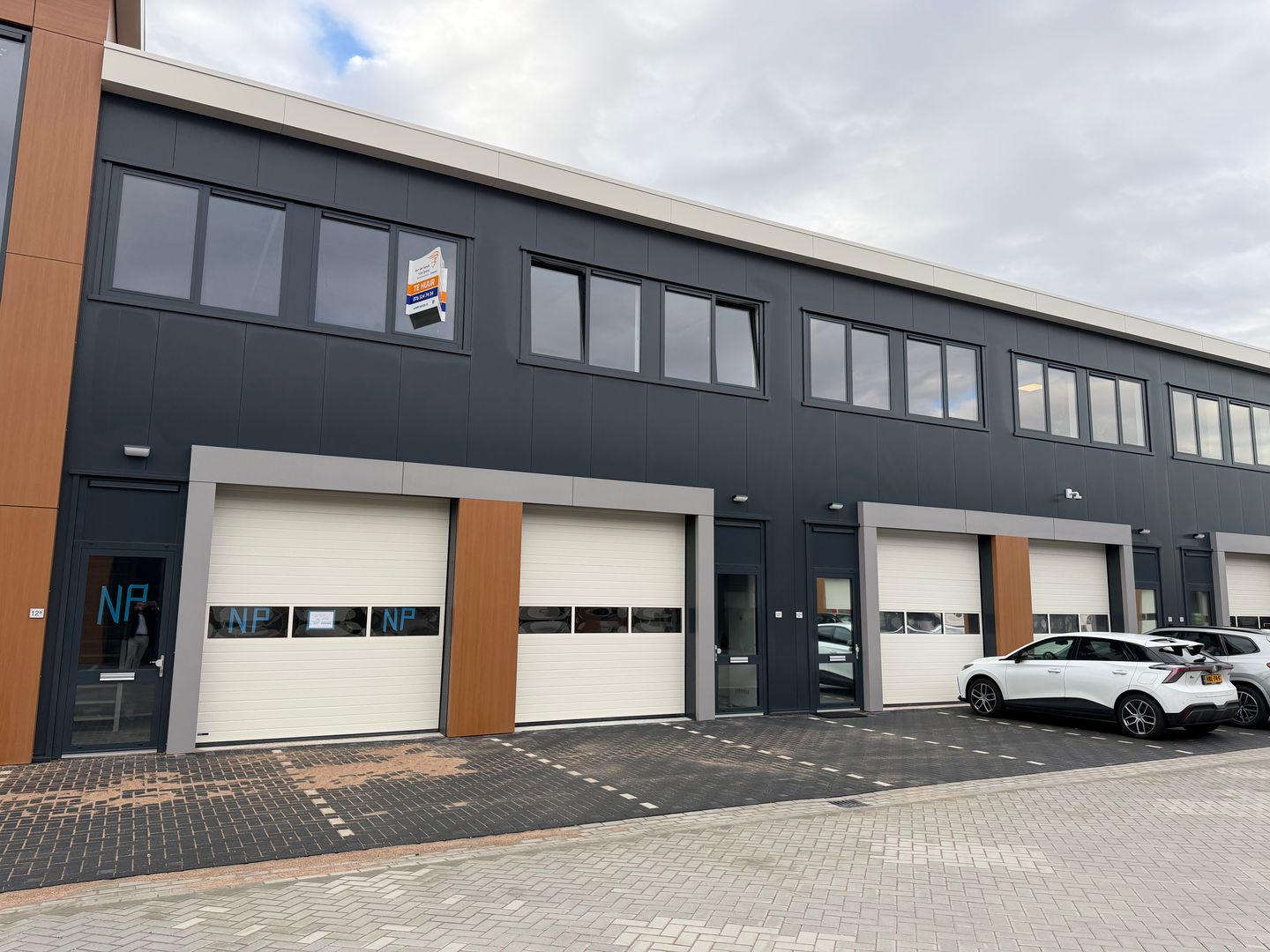 Bekijk foto 2 van Nieuwe Bredase Baan 12-C