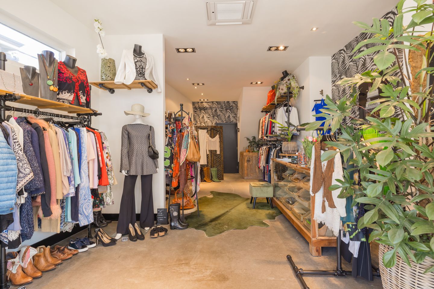 View photo 3 of Abraham van Royenstraat 106