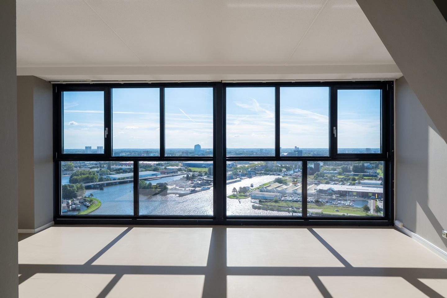 Photo 25 of Regattaweg 454