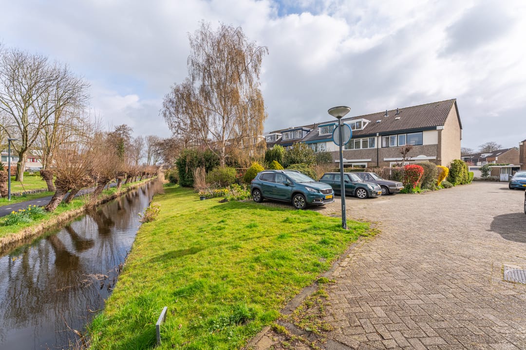 Foto 31 van Weigeliadal 1