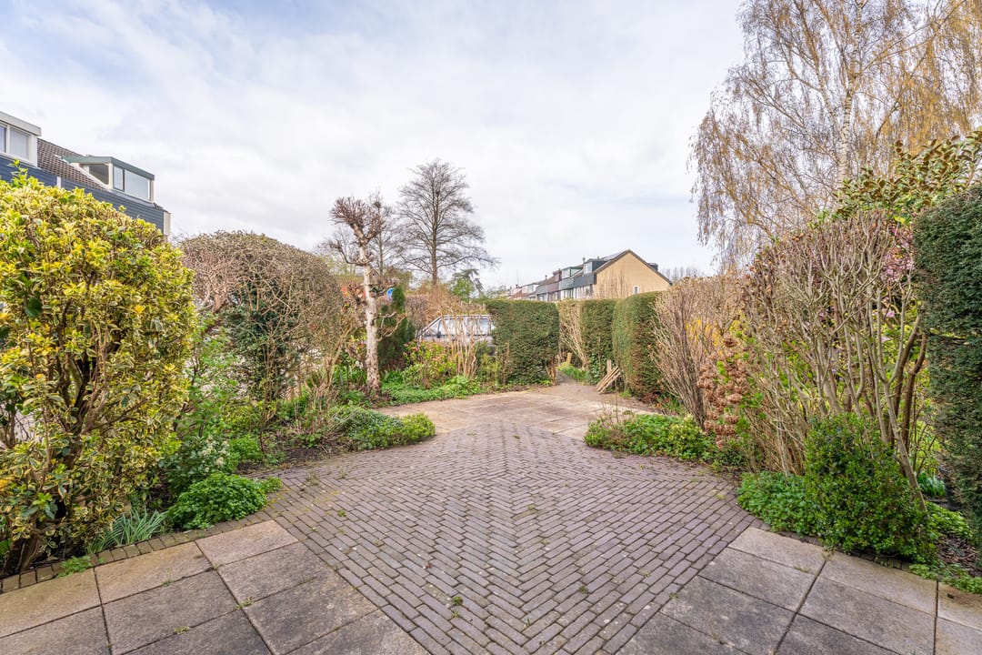 Foto 26 van Weigeliadal 1