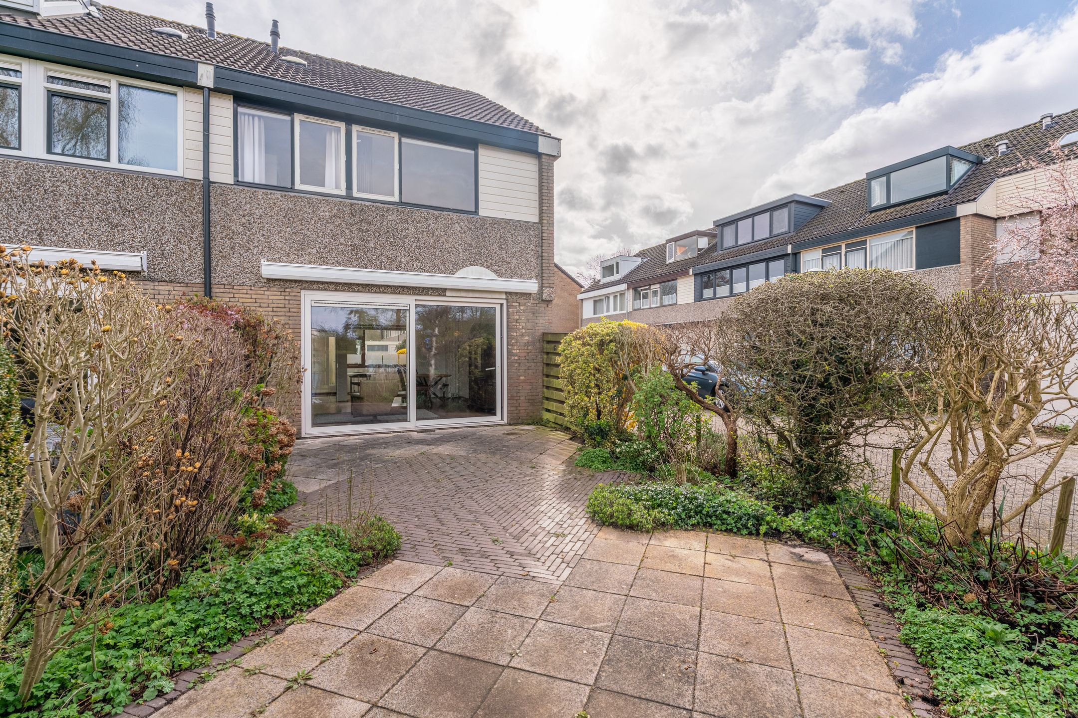 Foto 27 van Weigeliadal 1