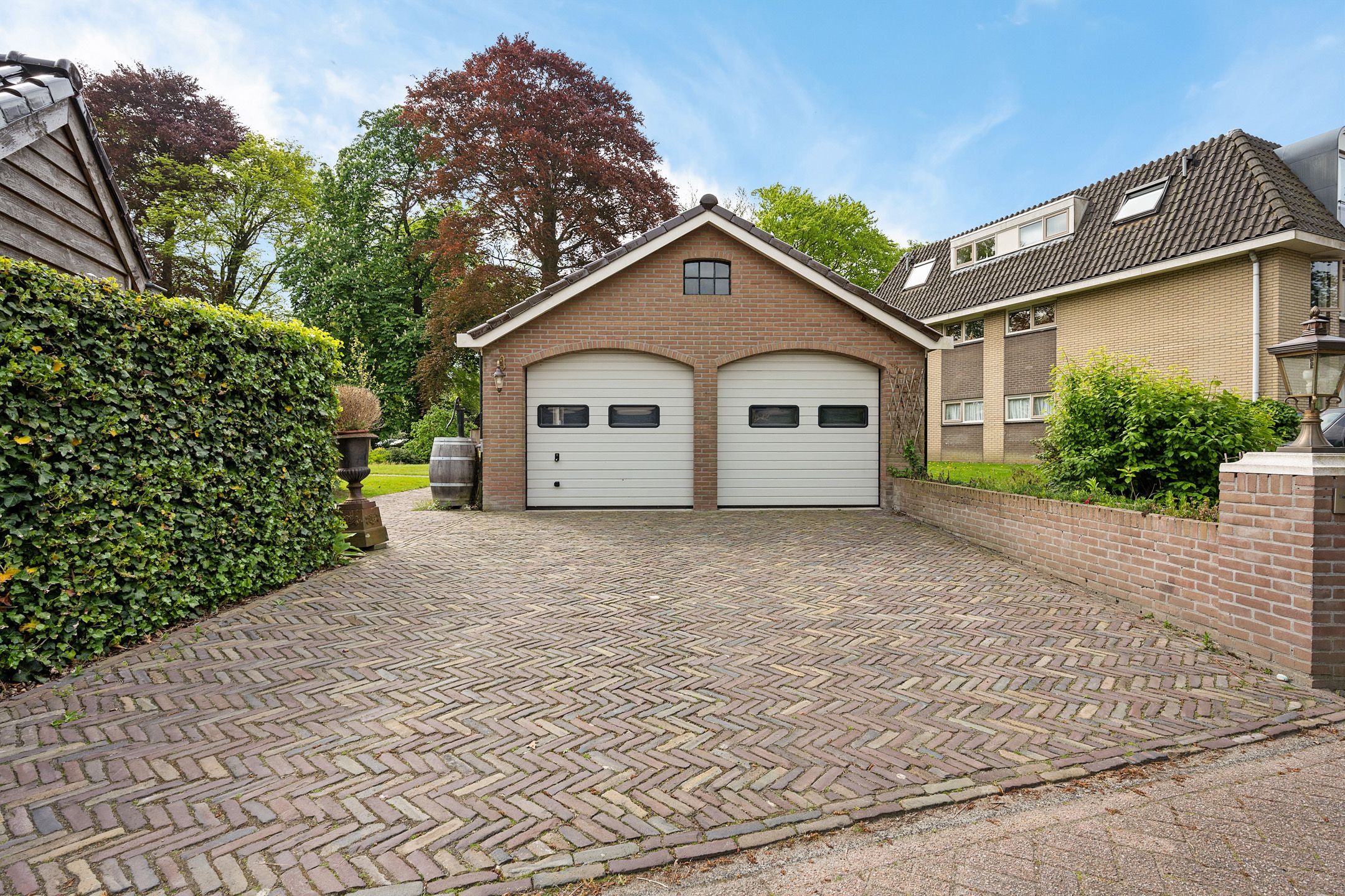 Photo 39 of Brink 25