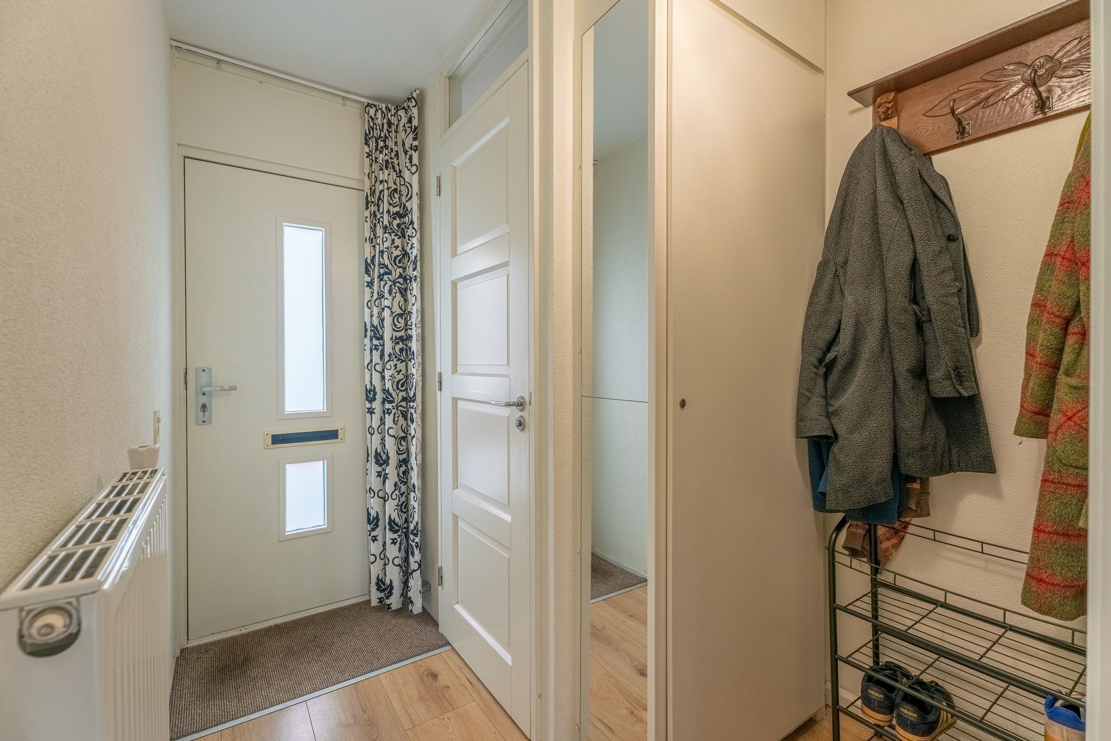 Spacious Family Home with Five Bedrooms in Child-Friendly Oegstgeest Neighborhood — 12