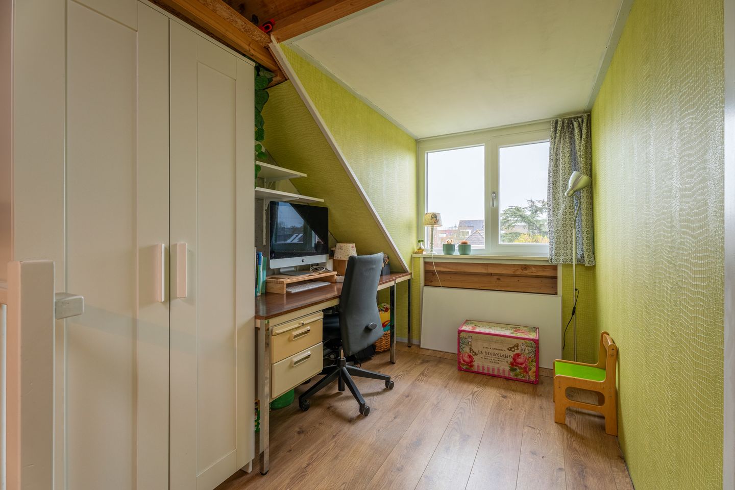 Spacious Family Home with Five Bedrooms in Child-Friendly Oegstgeest Neighborhood — 29
