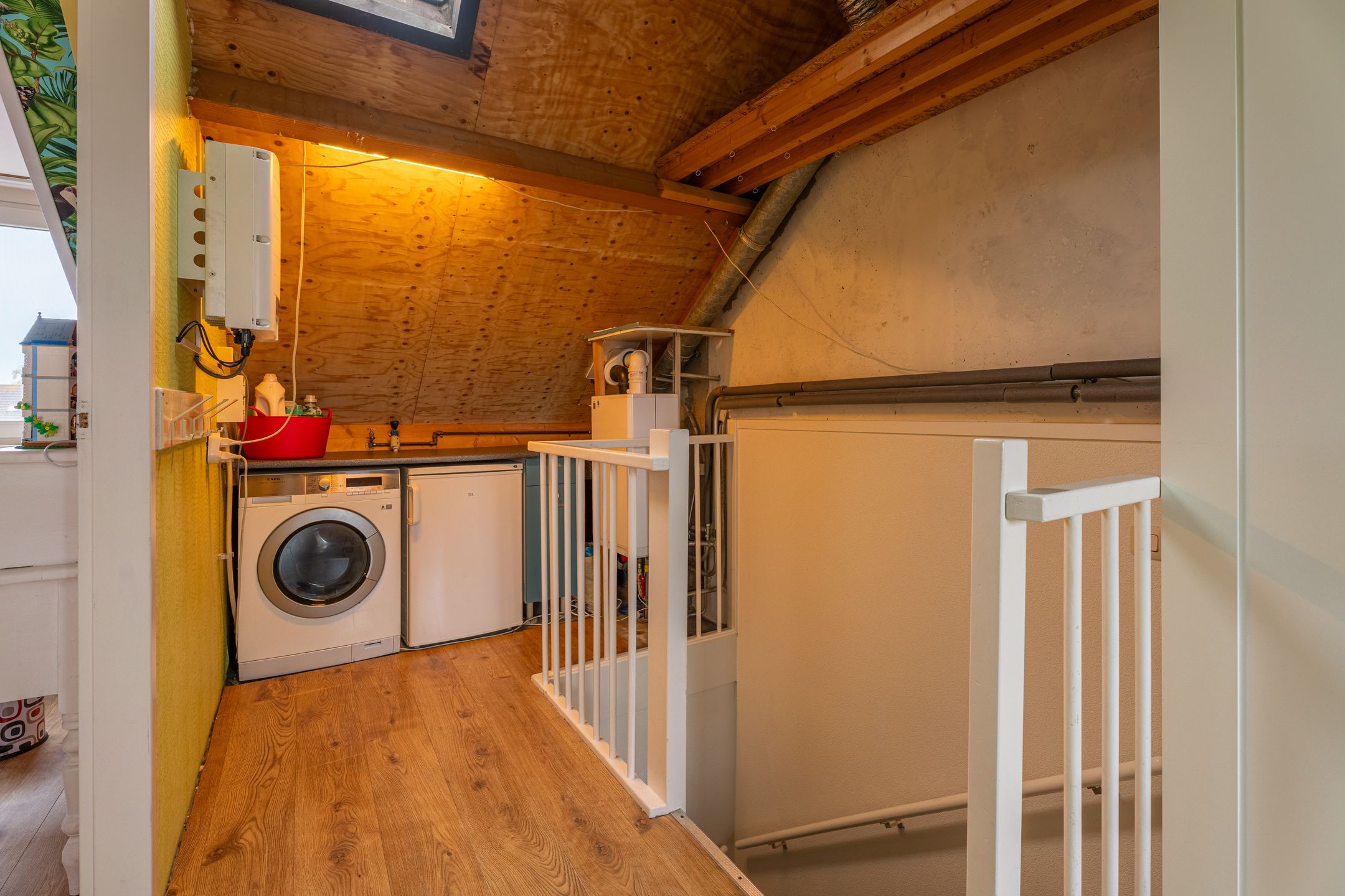 Spacious Family Home with Five Bedrooms in Child-Friendly Oegstgeest Neighborhood — 30