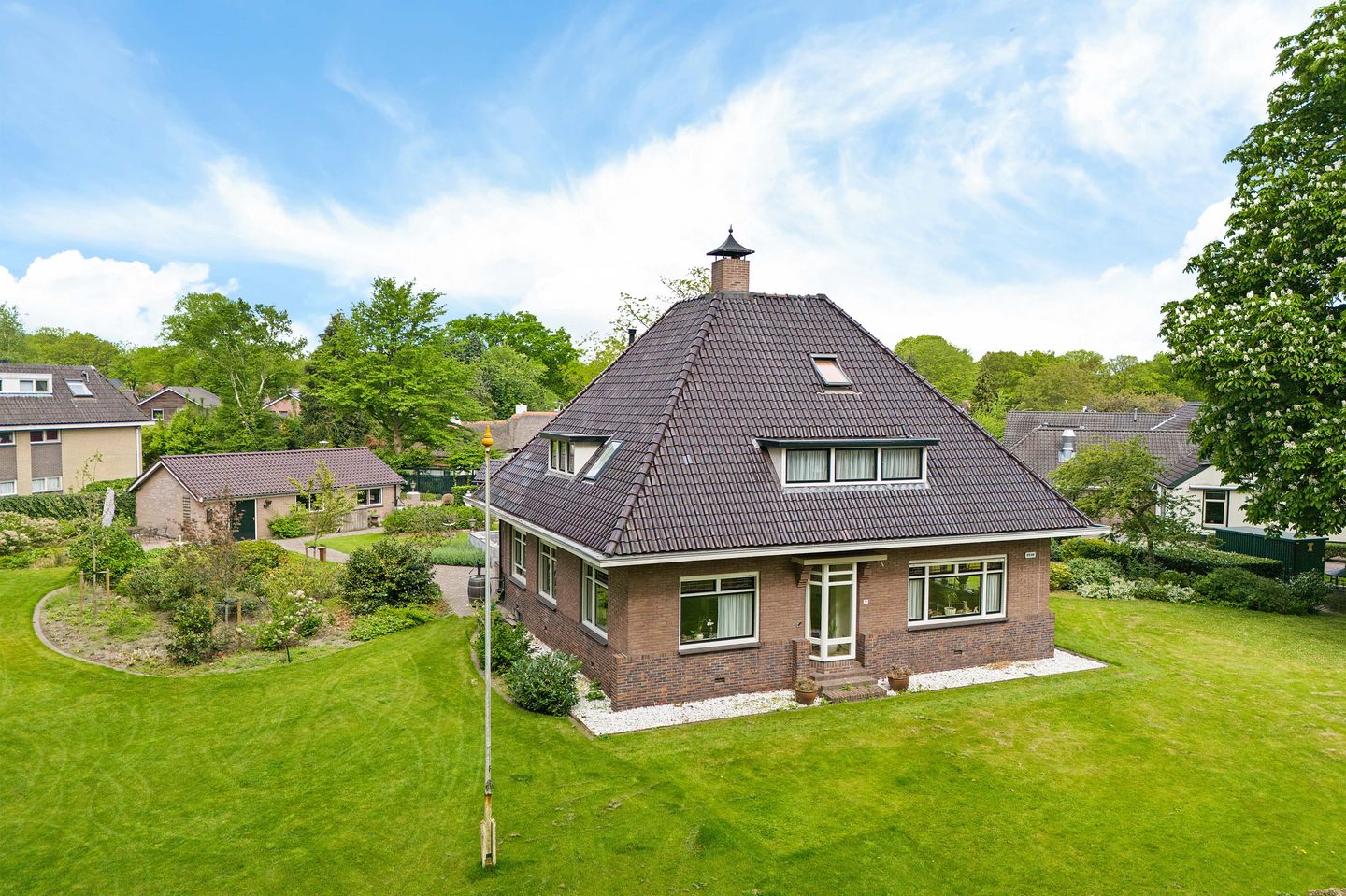 Photo 34 of Brink 25