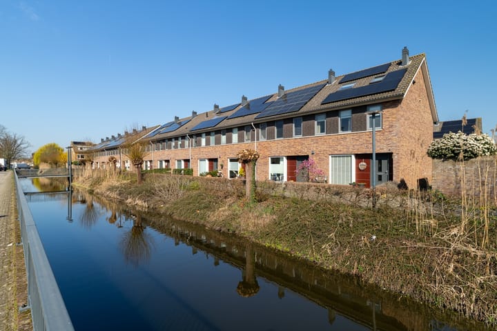 Foto 2 van Schrijverslaantje 30