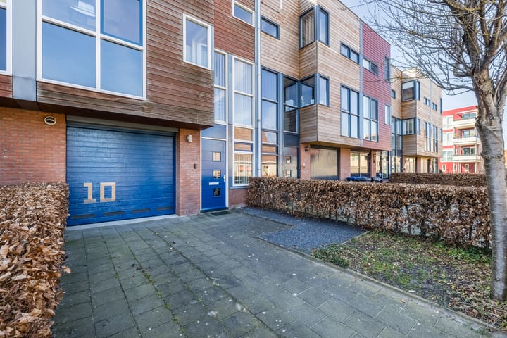 Photo 4 of Van Anhalt Dessaustraat 10