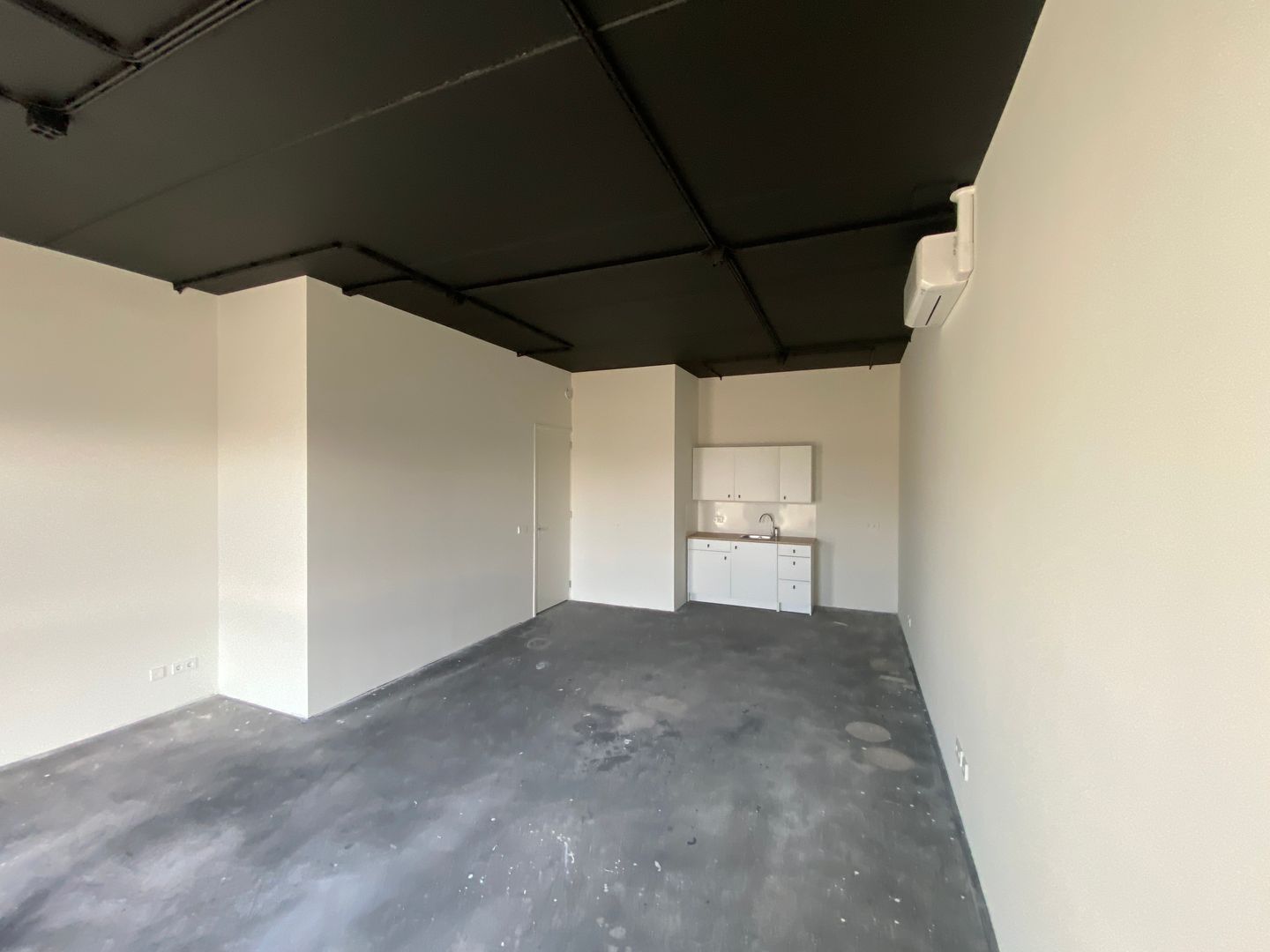 View photo 3 of Pascallaan 24-P