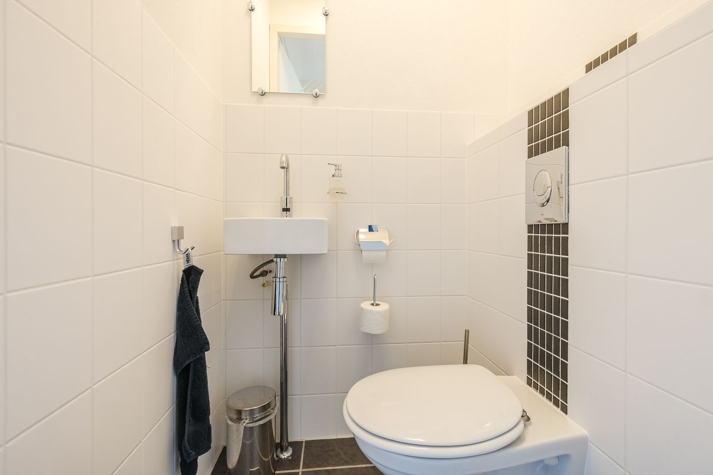 Photo 14 of Van Anhalt Dessaustraat 10