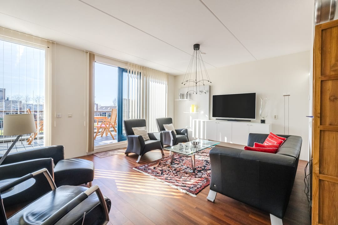 Photo 17 of Van Anhalt Dessaustraat 10