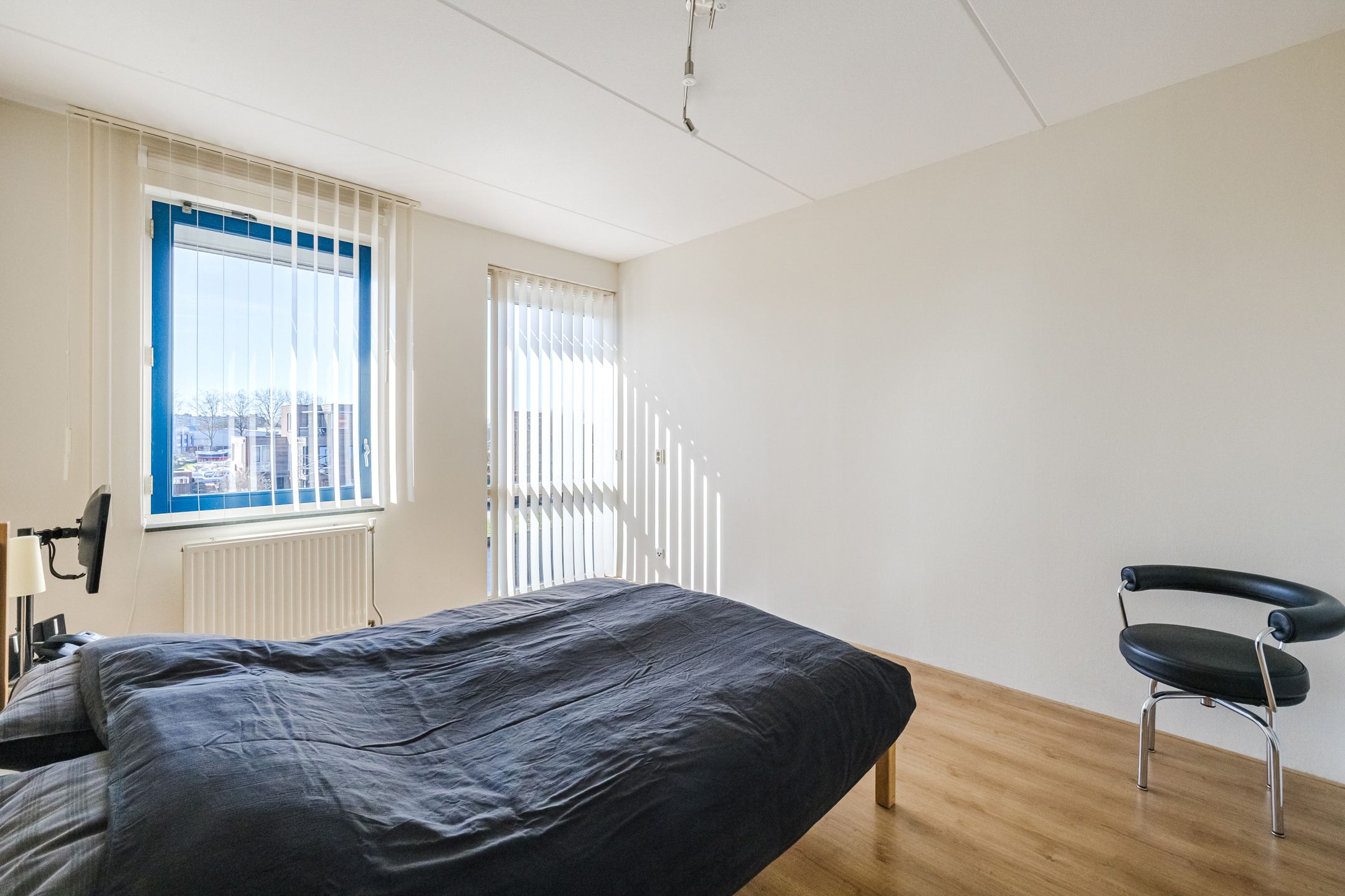 Photo 39 of Van Anhalt Dessaustraat 10