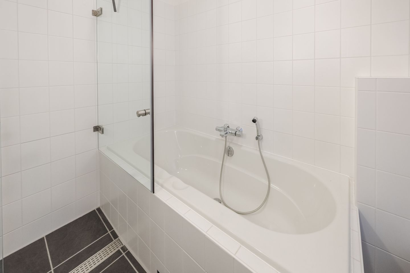 Photo 49 of Van Anhalt Dessaustraat 10