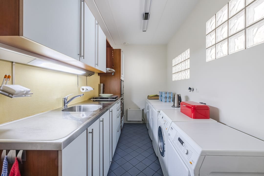 Photo 8 of Van Anhalt Dessaustraat 10