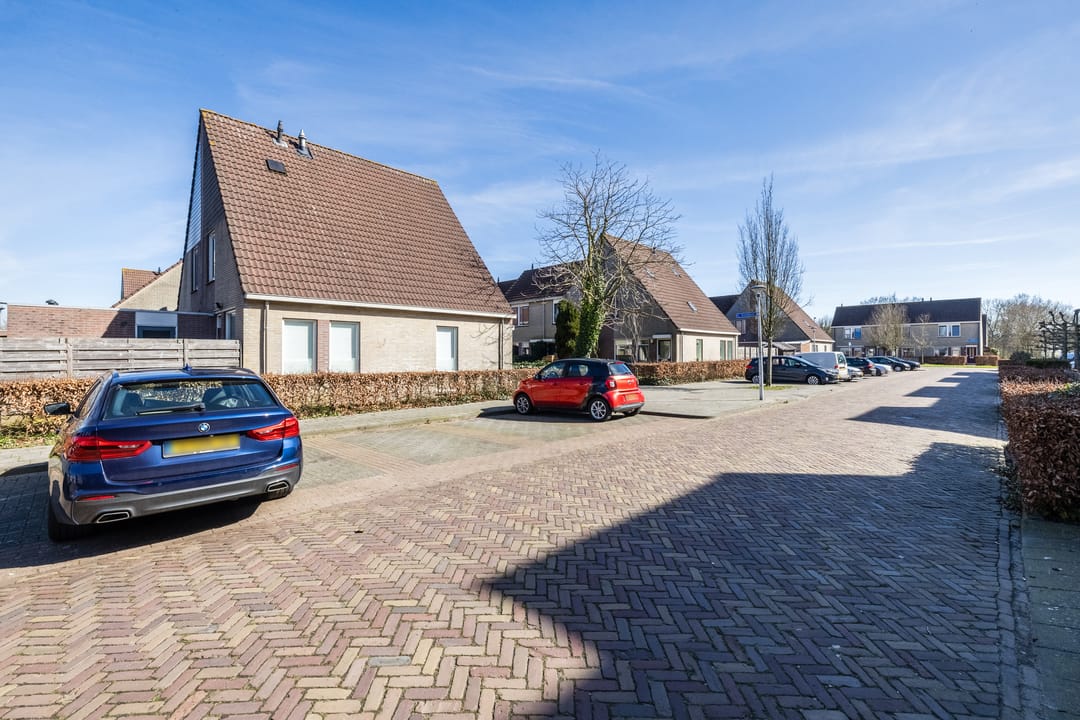 Photo 58 of Van Anhalt Dessaustraat 10