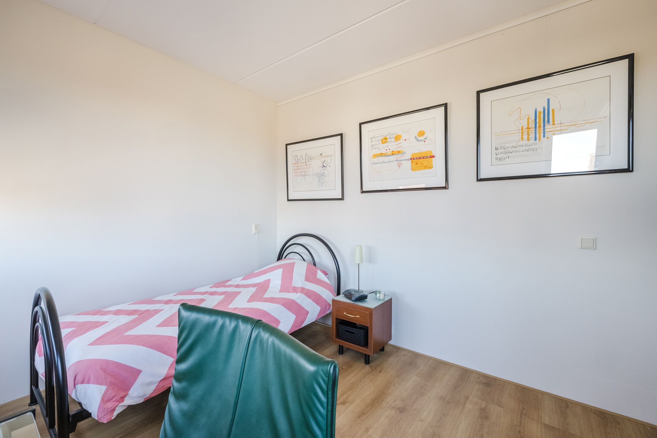 Photo 42 of Van Anhalt Dessaustraat 10