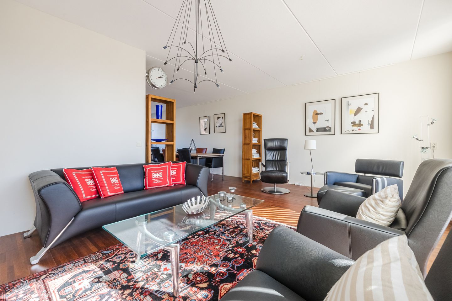 Photo 19 of Van Anhalt Dessaustraat 10