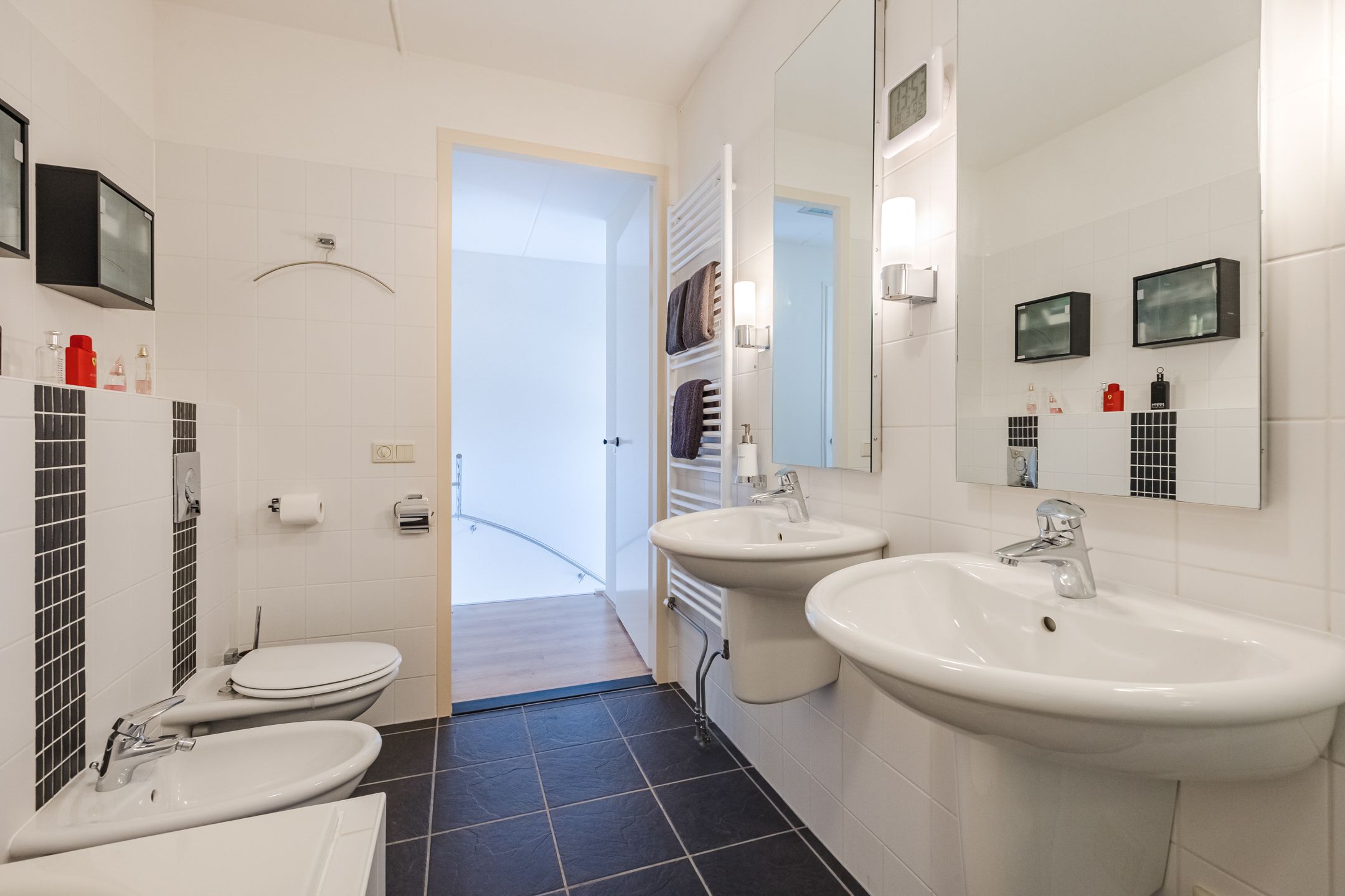 Photo 48 of Van Anhalt Dessaustraat 10