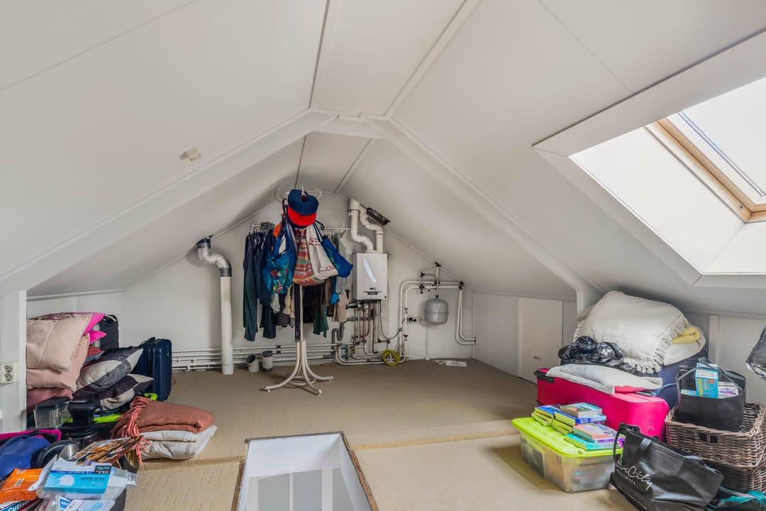 Well-maintained corner house with garage near the center of Heemskerk — 26