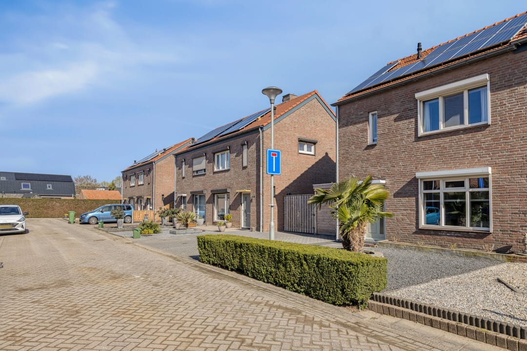 Foto 41 van van Megenstraat 12