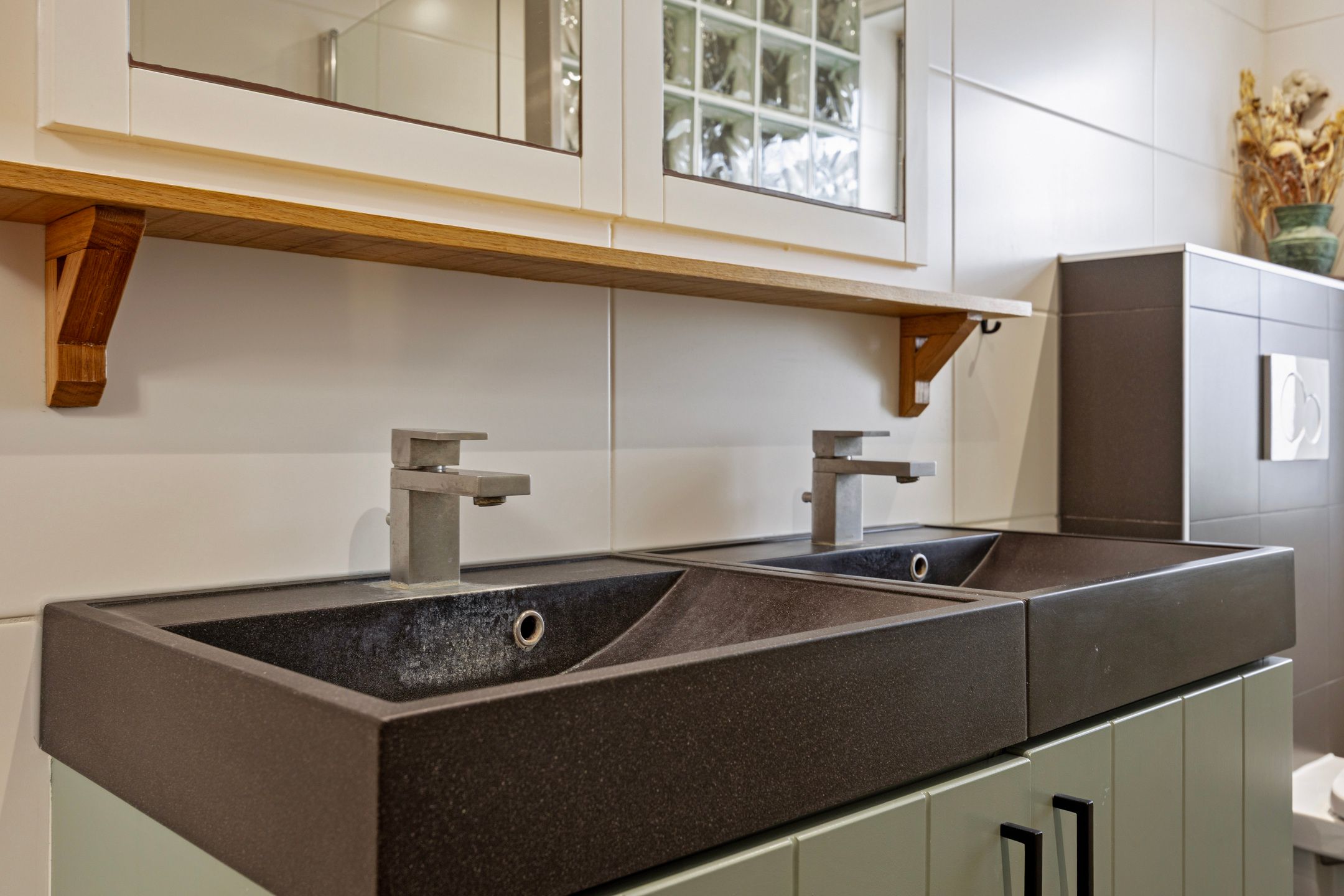 Photo 30 of Wingerd 61