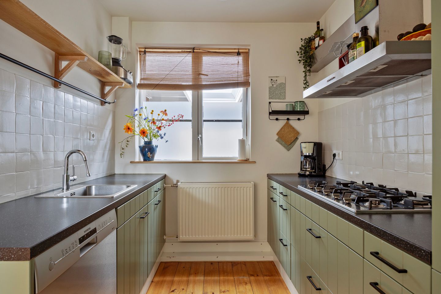 Photo 4 of Wingerd 61