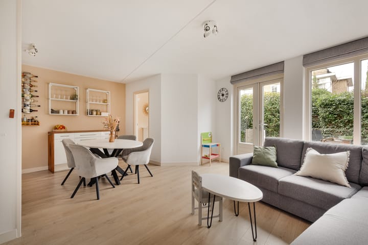 Photo 2 of Binnenhof 2