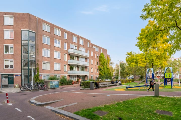 Photo 3 of Spitsbergenstraat 101