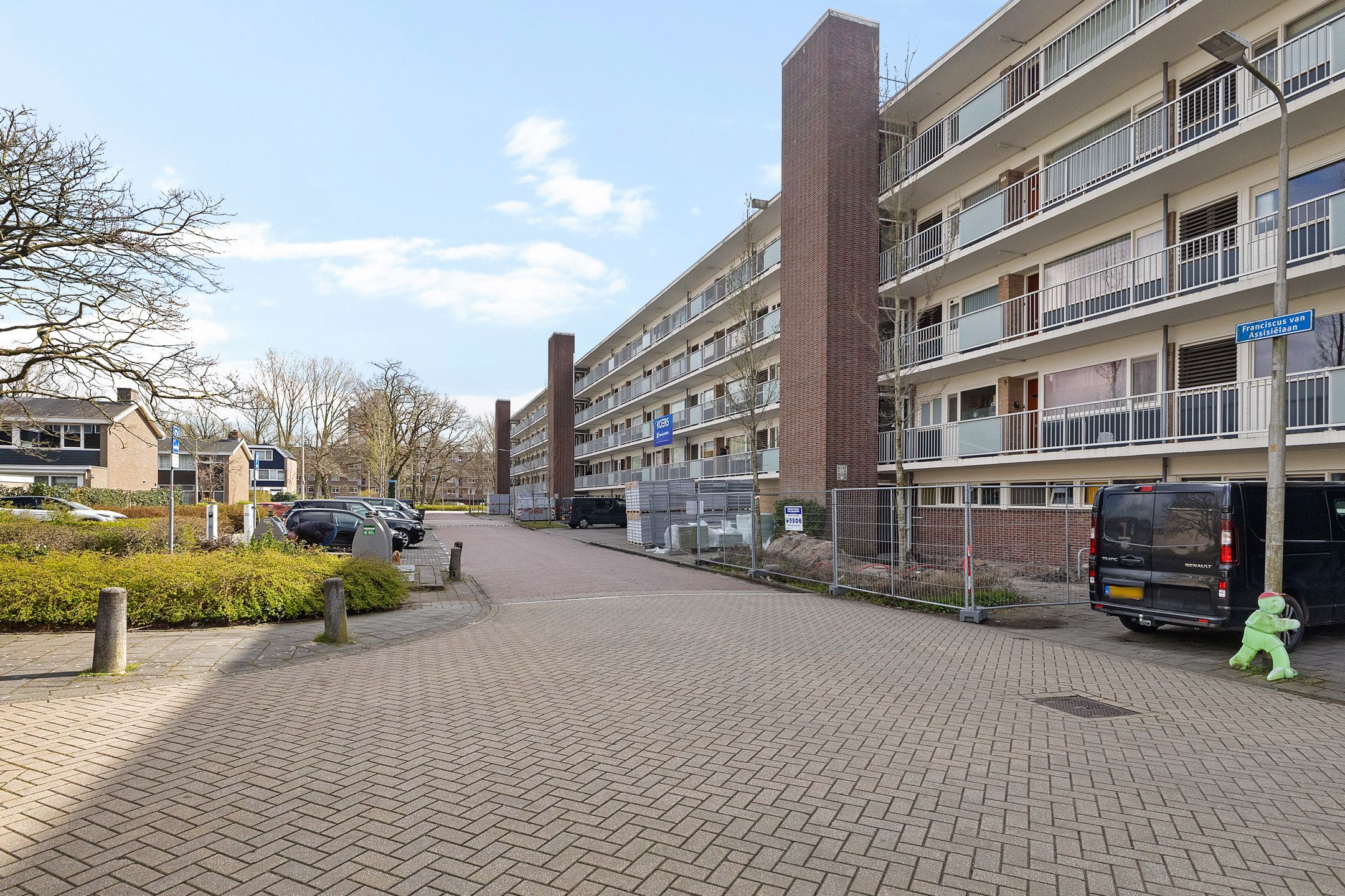 Spacious 4-Room Apartment with Southwest Balcony in Amstelveen — 29