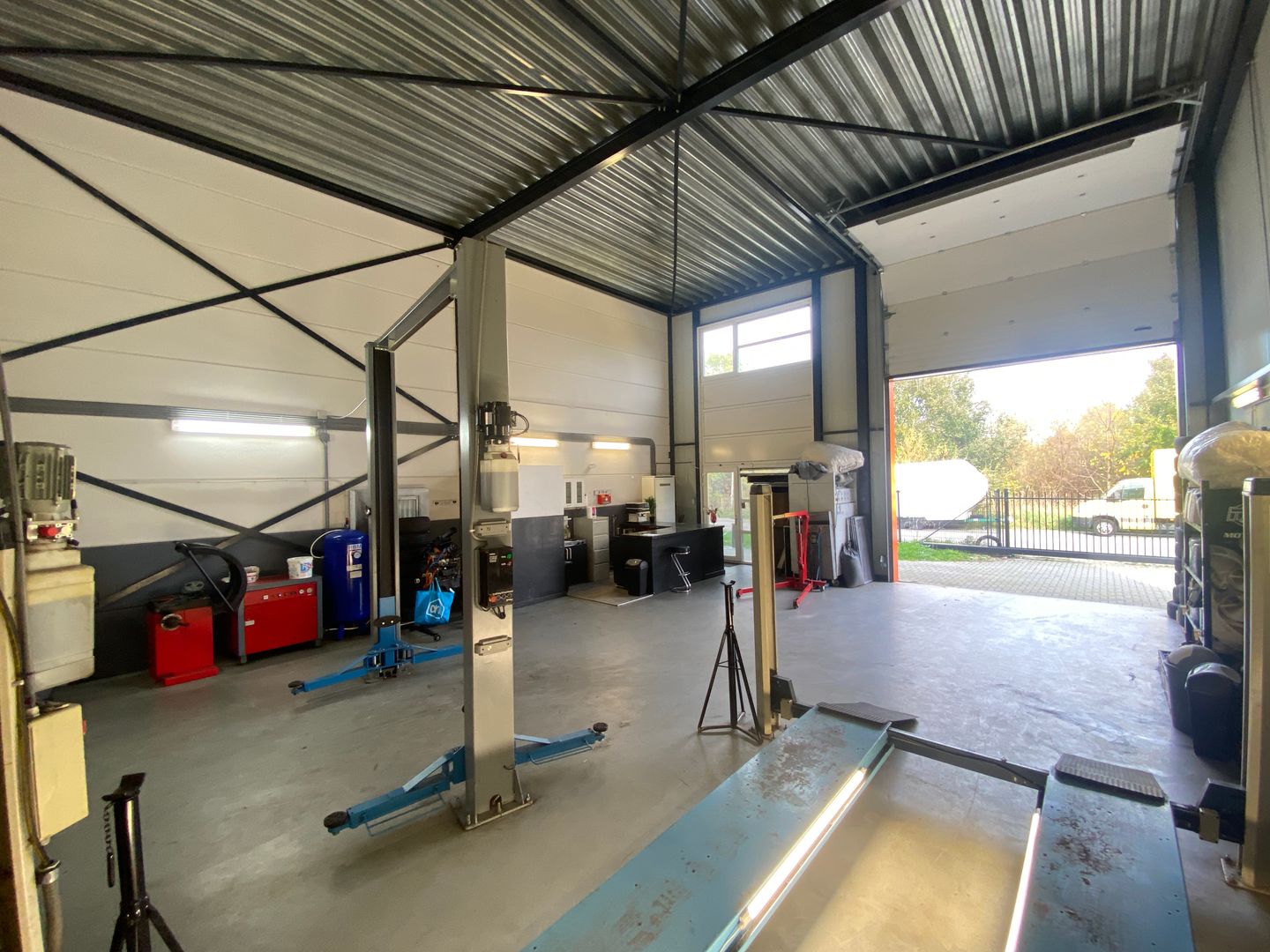 Bekijk foto 3 van De Striptekenaar 34-K