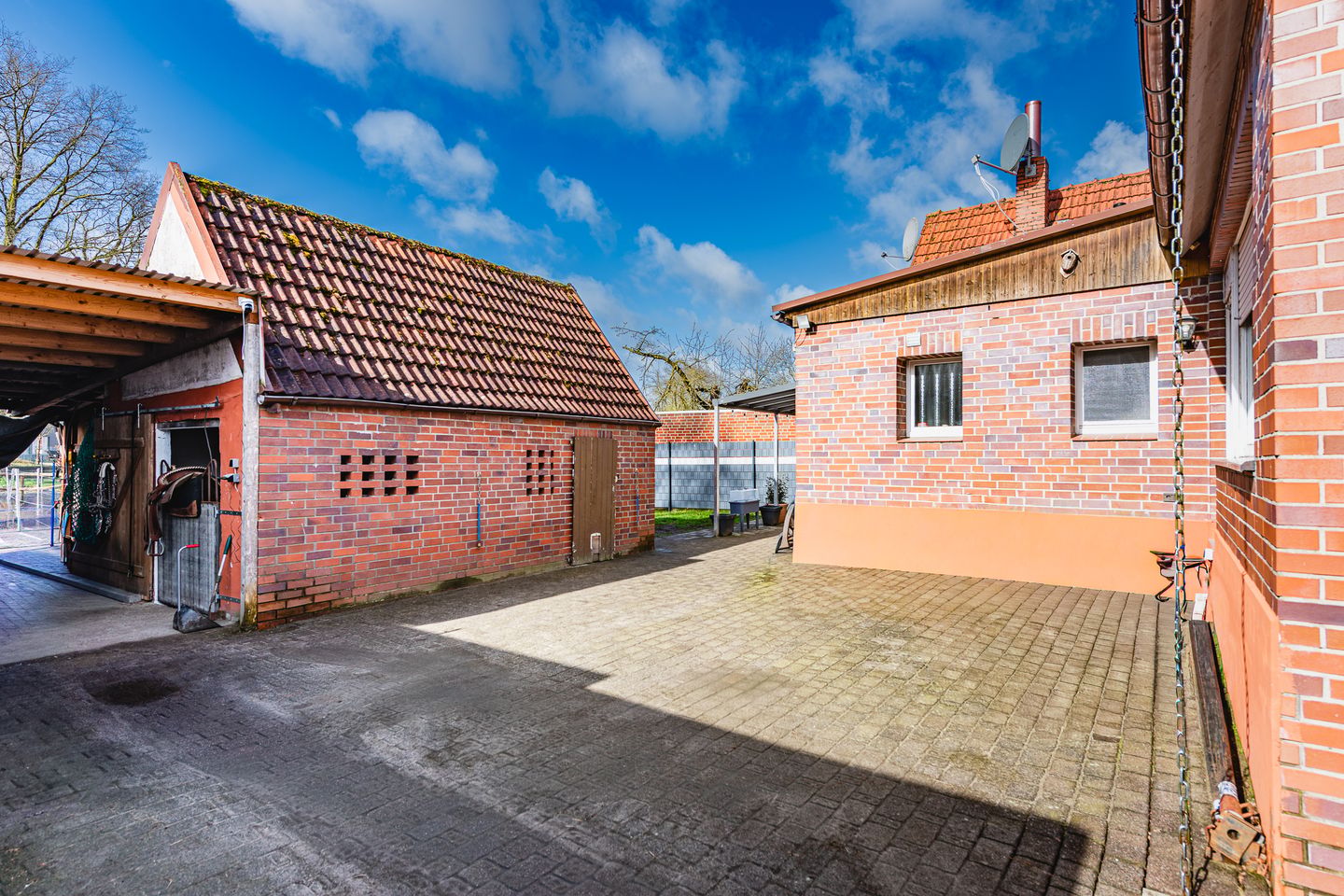 Spacious family home with equestrian facilities in Schüttorf — 33