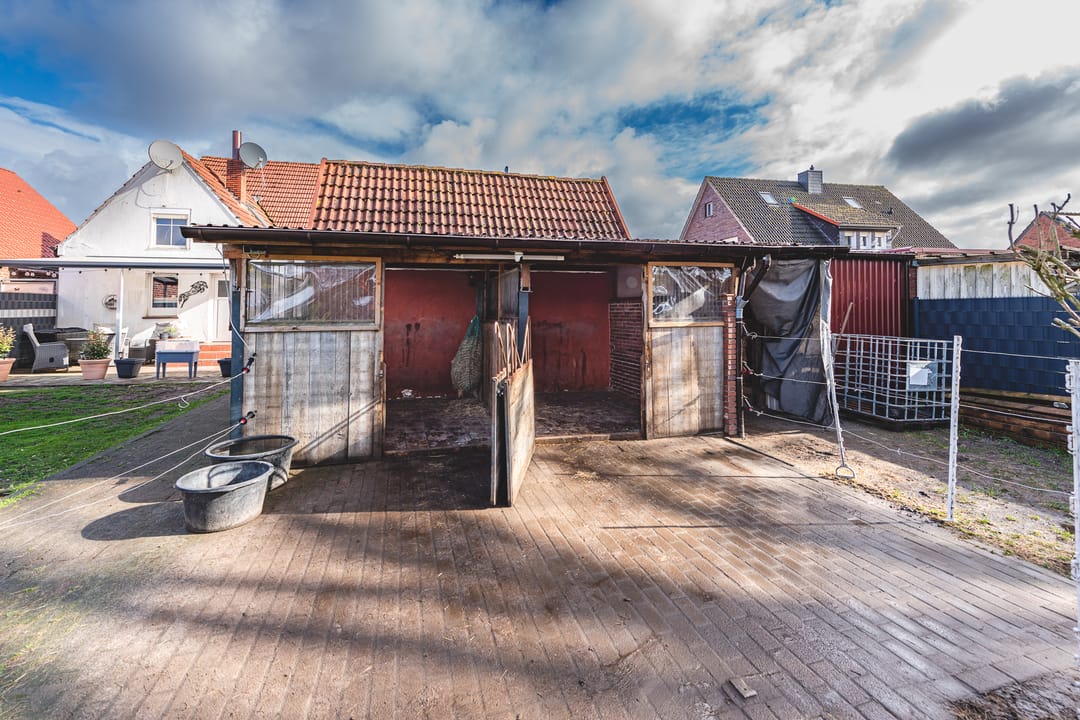 Spacious family home with equestrian facilities in Schüttorf — 35