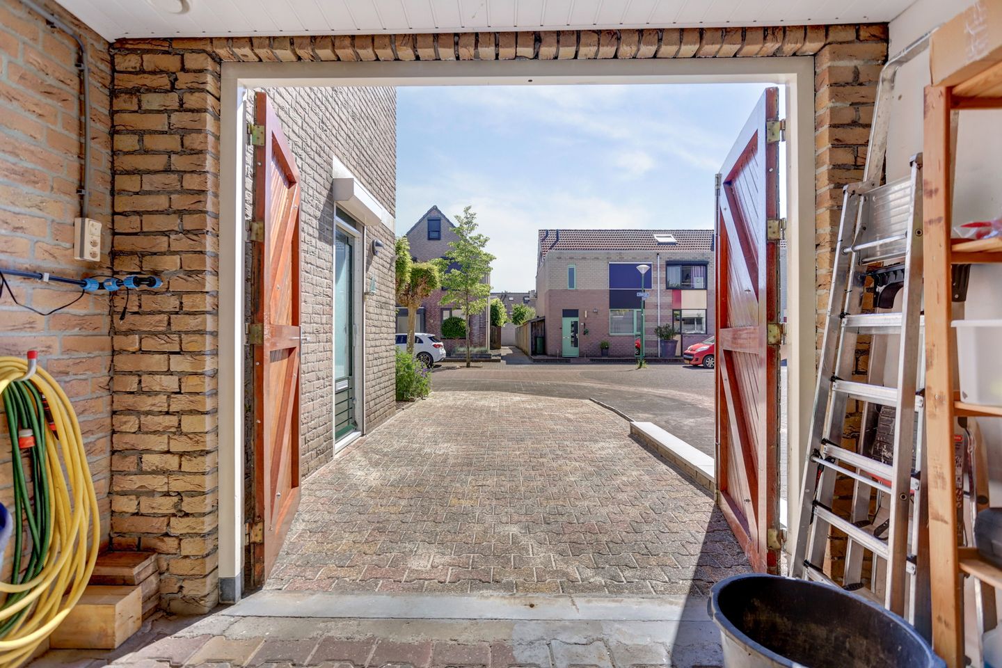 Photo 44 of Gele Lis 24