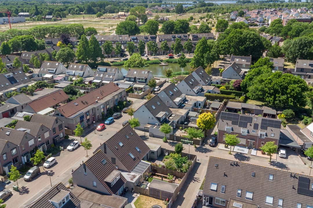 Photo 47 of Gele Lis 24