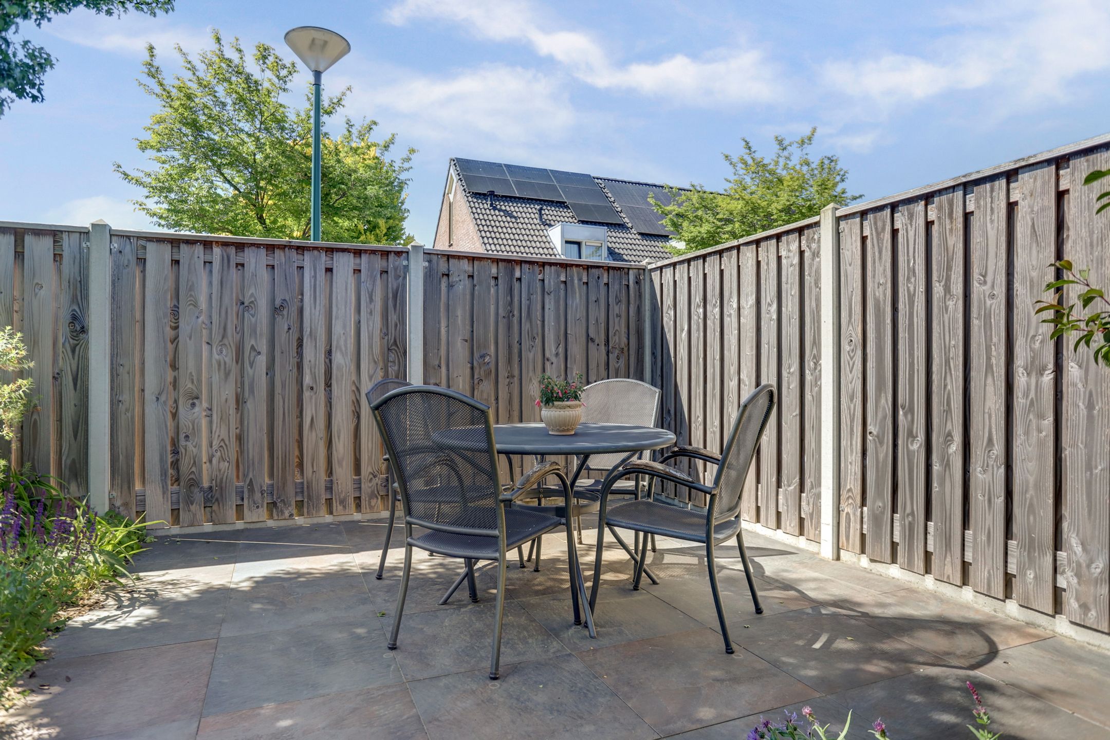 Photo 36 of Gele Lis 24