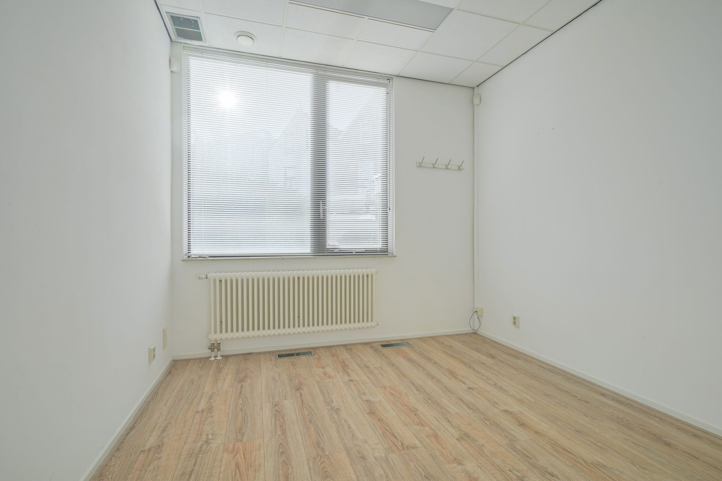 Unique townhouse with garden in Breda Zandberg, ready for transformation — 21