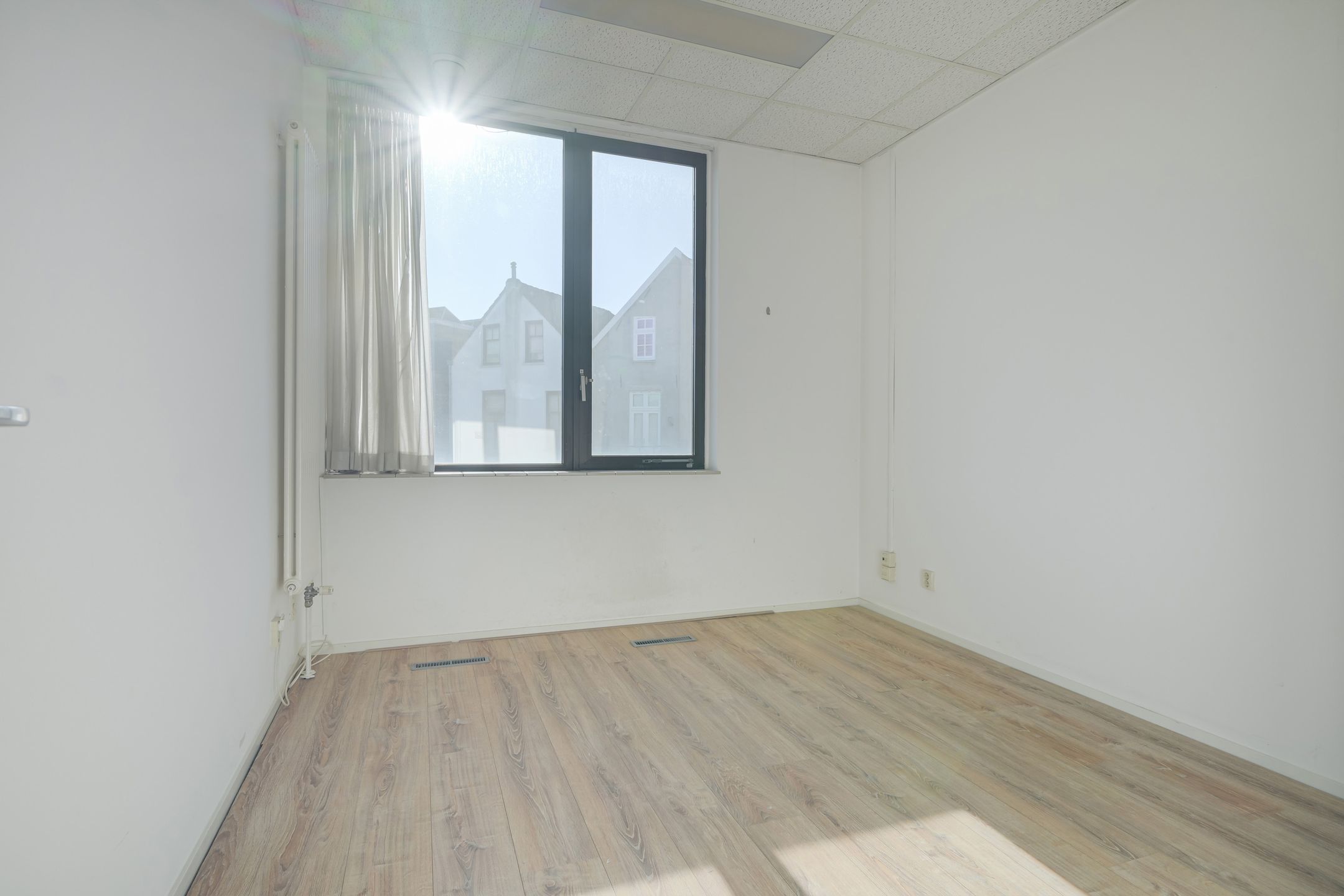 Unique townhouse with garden in Breda Zandberg, ready for transformation — 31