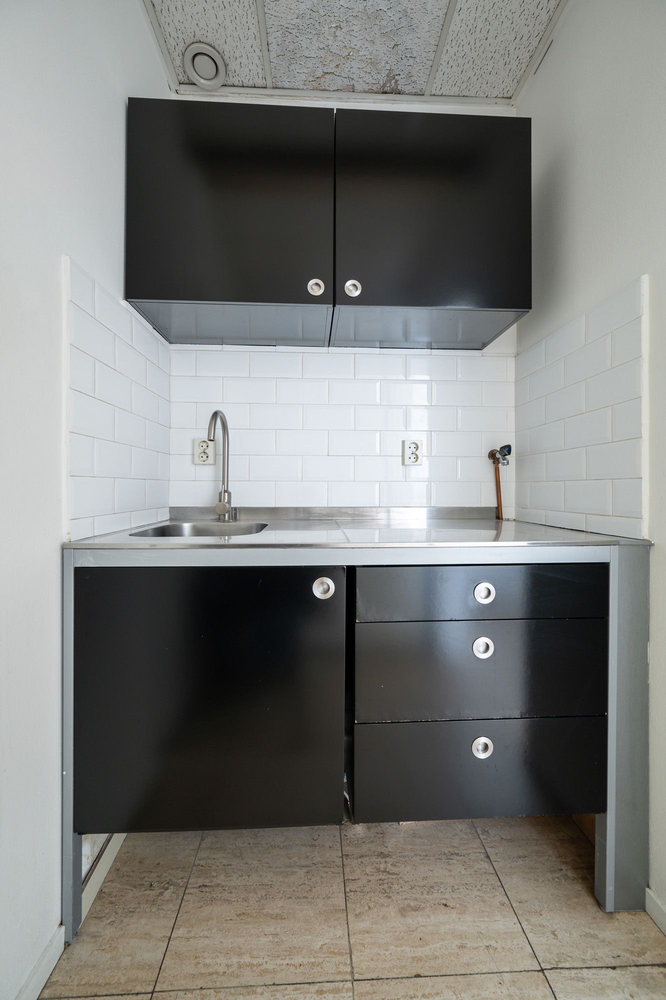 Unique townhouse with garden in Breda Zandberg, ready for transformation — 34