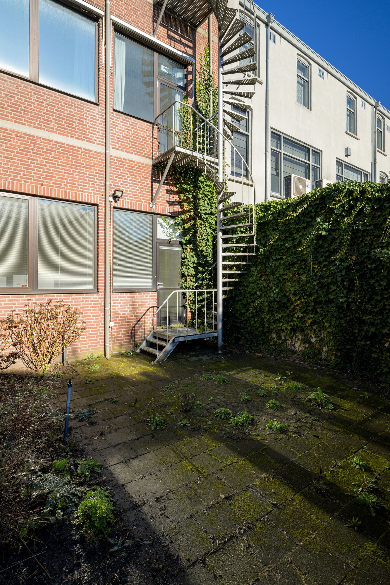 Unique townhouse with garden in Breda Zandberg, ready for transformation — 62