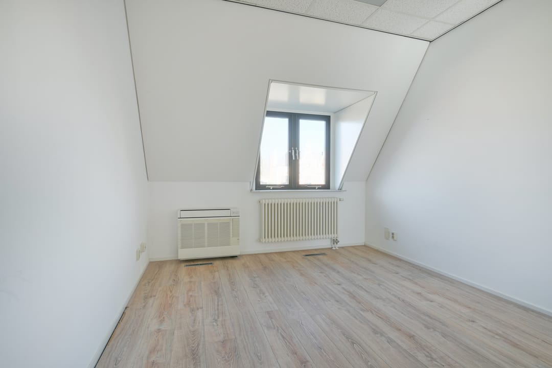Unique townhouse with garden in Breda Zandberg, ready for transformation — 37