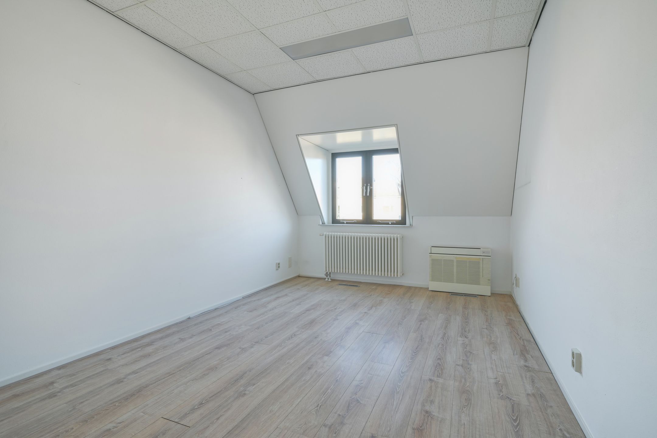 Unique townhouse with garden in Breda Zandberg, ready for transformation — 38