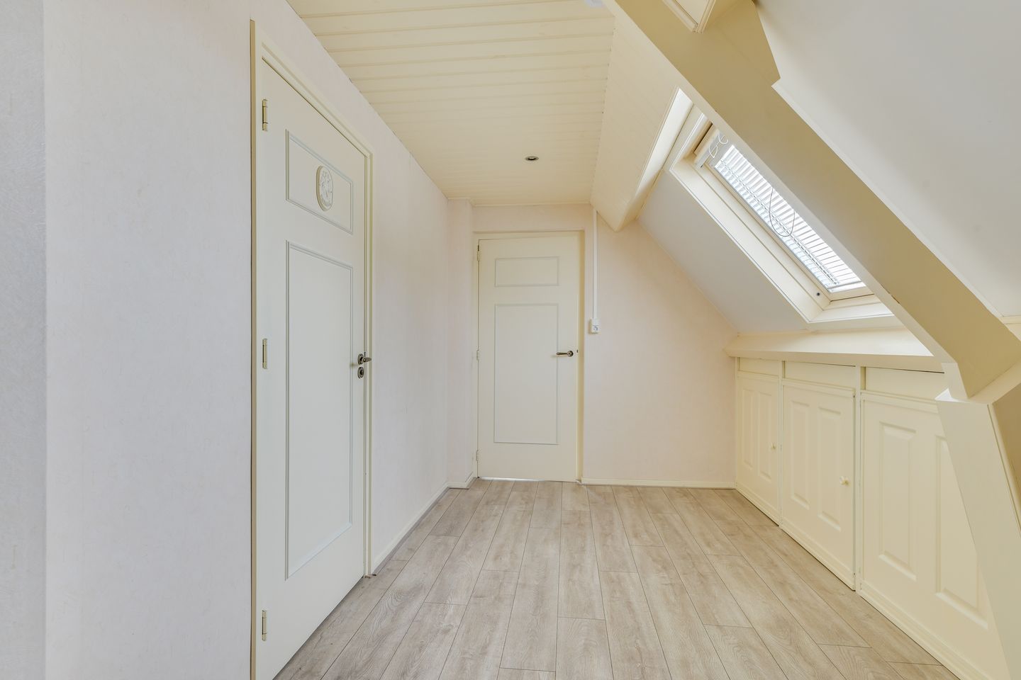 Photo 34 of Westeinde 245