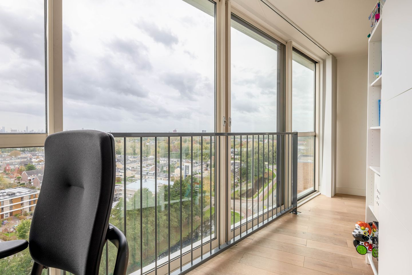 Photo 5 of Buizerdhof 281