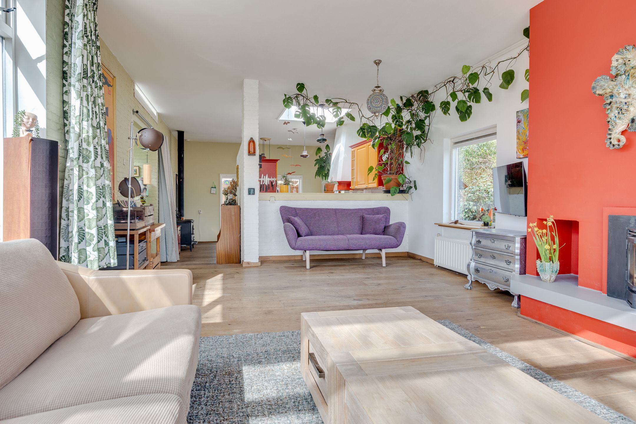 Spacious Bungalow with Guest House Adjacent to Nature Reserve — 12